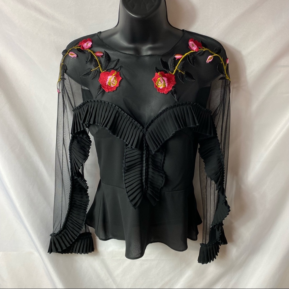 Elegant blouse by delfi collective